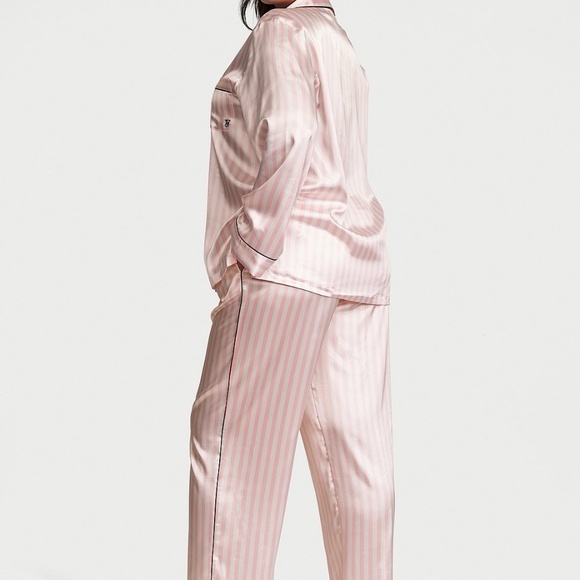 Victoria's Secret Glazed Satin Long Pajama Set Iconic Pink Stripe M SHIPS TODAY - Picture 2 of 6